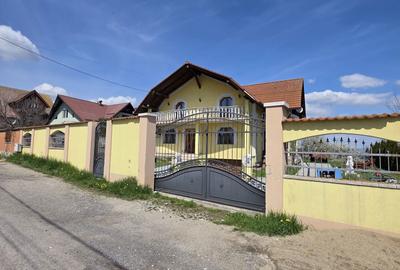 Casă cu 4 camere cu Teren 1000 Mp în Central - 3