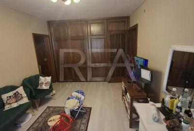 3 camere P/8, Gorjului, Str. Odgonului. - 2