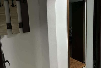 Apartament cu 2 camere semidecomandat în Progresul - 5