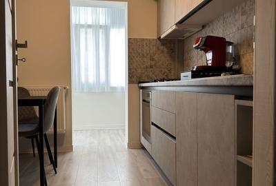 Apartament cu 2 camere decomandat în Micro 17 - 1