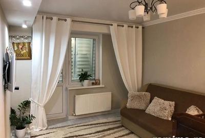 Garsonieră decomandată în P-ța Universității - 3