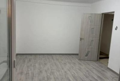 Apartament cu 2 camere semidecomandat în Giurgiului