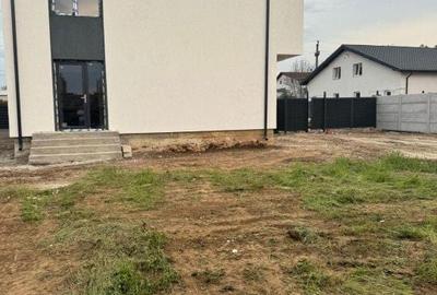 Casă cu 5 camere cu Teren 532 Mp în Central - 8