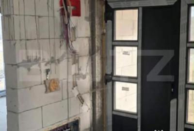 Casă cu 4 camere cu Teren 2460 Mp în Central