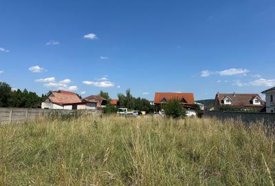 Vand teren intravilan - 1.024 mp - deschidere 22 m - in Selimbar - 2