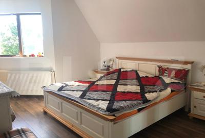 Casă cu 5 camere cu Teren 1912 Mp în Central