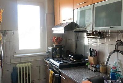 Apartament cu 3 camere semidecomandat în Central - 4