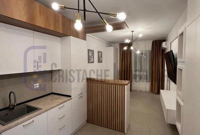 Apartament cu 2 camere semidecomandat, mobilat în Central
