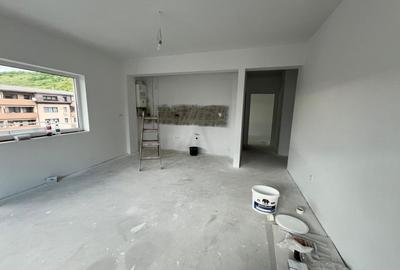 De vanzare apartament nou cu 3 camere, 74 mp. - Comuna Baciu - 2