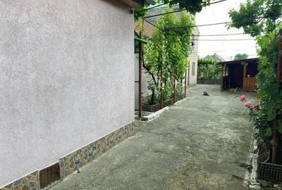 Casă cu 4 camere cu Teren 1141 Mp în Central - 1