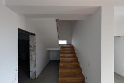 Casa Spa?ioasa cu 7 Camere, 242 mp Utili ?i 600 mp Teren - 14