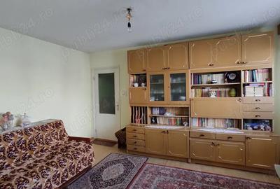 Vand apartament 2 camere nedecomandat Vand apartament 2 camere nedecomandat - 1