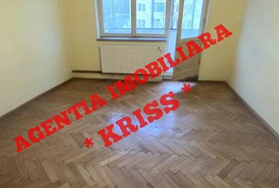 Apartament cu 3 camere semidecomandat în Craiovei - 12