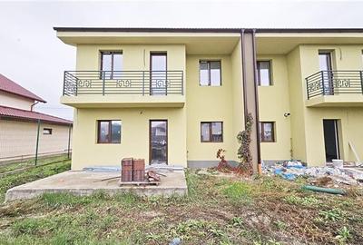 Casă cu 4 camere în Dumbrăvița