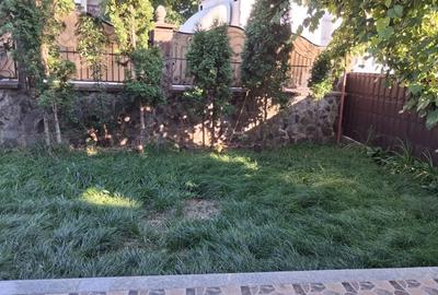 Vila de vinzare 200 m utili plus garaj cu etaj 120 m util teren 400 m compusa din 4 dormitoare 2 bai - 5