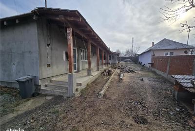 Casă cu 4 camere cu Teren 2088 Mp în Ianoșda - 16