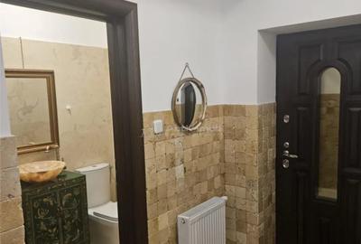 Casă cu 4 camere cu Teren 100 Mp în 1 Decembrie - 18