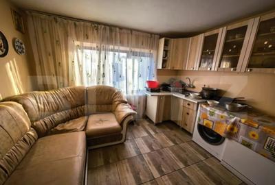 Casă cu 5 camere cu Teren 4000 Mp în Central - 10