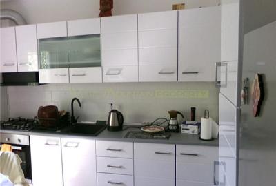 Casă cu 6 camere cu Teren 585 Mp în Central - 7