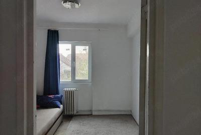 Apartament cu 3 camere semidecomandat în Central - 8