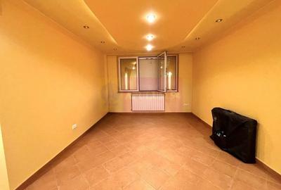 Vanzare apartament 3 camere in zona Ozana - 2