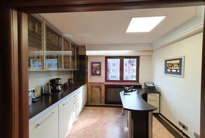 Apartament cu 3 camere decomandat în Central - 7