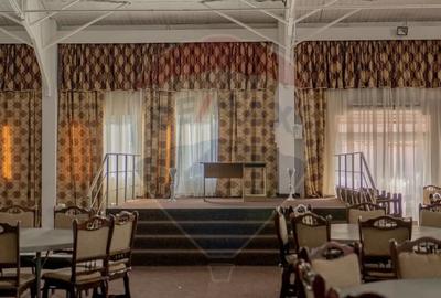 Spațiu comercial, de 2,500 mp, în Central - 11