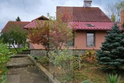 Casa de vanzare, cu 6 camere, 160 mp, zona Barcani - 2