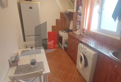 Apartament cu 2 camere decomandat în Jilava