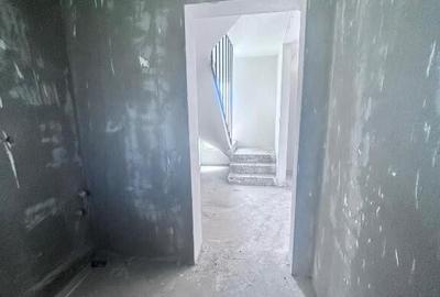 Casă cu 4 camere cu Teren 250 Mp în Florești - 5