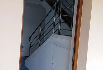 Casă cu 4 camere în Central - 3