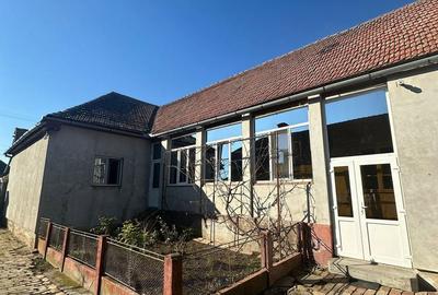 Casă cu 6 camere cu Teren 1498 Mp în Variaș - 3