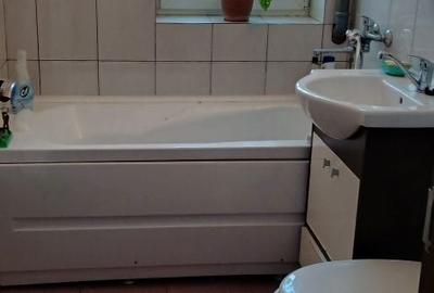 Apartament cu 3 camere semidecomandat în Central - 5
