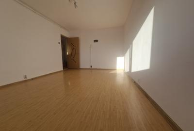 Apartament cu 2 camere decomandat în Sud - 3
