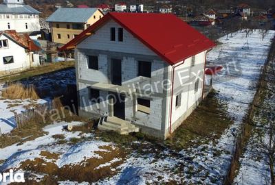 Casă cu 4 camere cu Teren 1250 Mp în Băiculești - 20