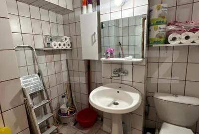 Apartament cu 4 camere decomandat, mobilat în Calea București