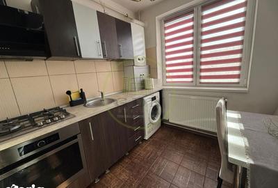 Apartament cu 3 camere semidecomandat în Central - 9