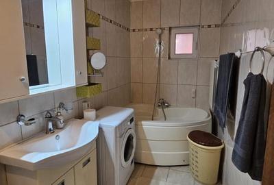 De inchiriat apartament cu 2 camere - 4