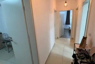 Apartament 2 camere, decomandat - zona Tractorul - 1