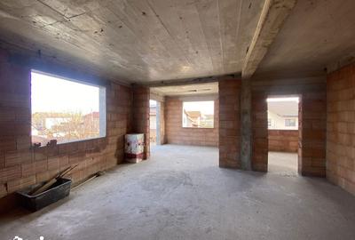 Casă cu 5 camere cu Teren 200 Mp în Sânmihaiu Român - 13