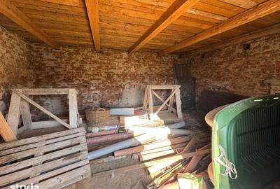 Casă cu 3 camere cu Teren 1200 Mp în Central