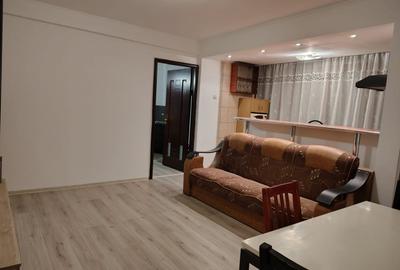 Eroii Revolutiei, doua minute metrou - 3