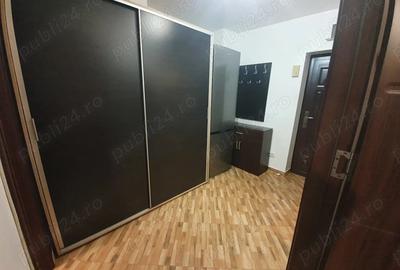 Aparatorii Patriei, 300 euro, inchiriez garsoniera, 42 m.p., str.Aleea Tome?ti - 7
