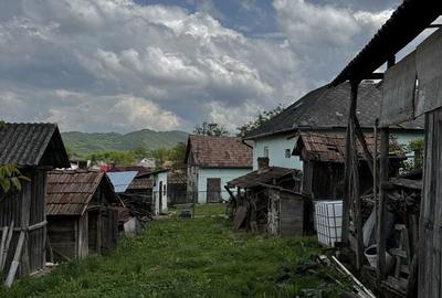 Casă cu 3 camere în Sânmărghita - 1