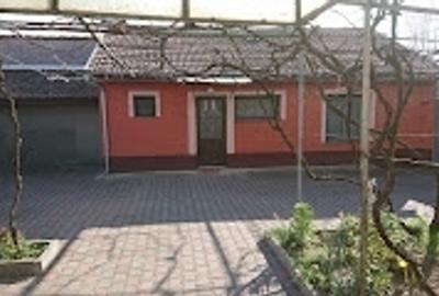 Casă cu 5 camere cu Teren 2800 Mp în Central