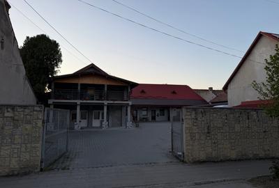 Casă cu 4 camere în Central - 1