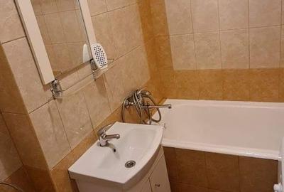 Garsonieră decomandată în Central - 2