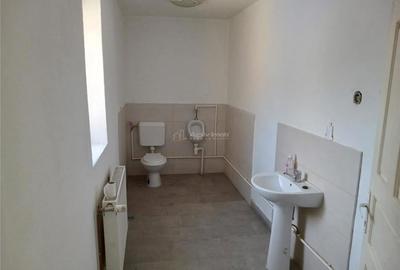 Spațiu comercial, de 80 mp, în Oravița - 3