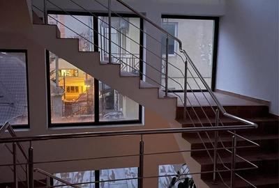 Piata Iancului,imobil S+P+2+M, suprafata 1000mp, 18 camere,parcare - 2