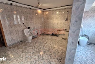 Casă cu 6 camere cu Teren 30 Mp în Apărătorii Patriei - 17